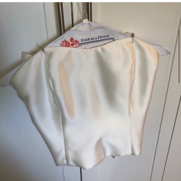 Hutch White Strapless Bow Blouse - Picture 14 of 15